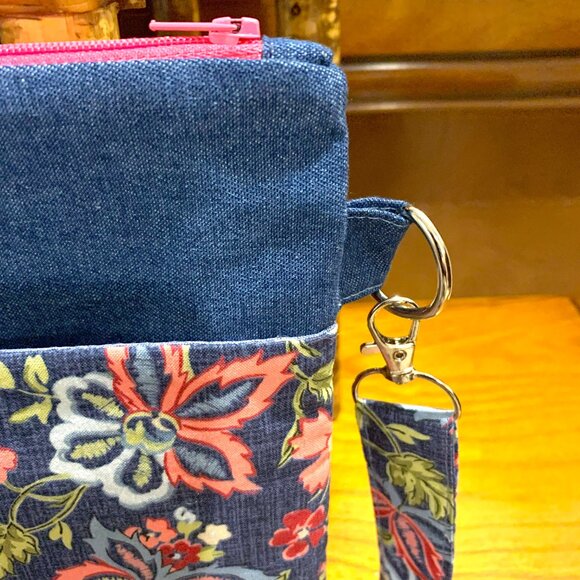 Handmade Denim and Cotton Floral Crossbody Bag with Lining and Zippered Closure - Picture 8 of 8
